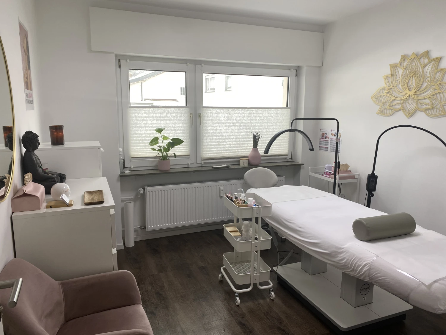 Beautique Lily Studio